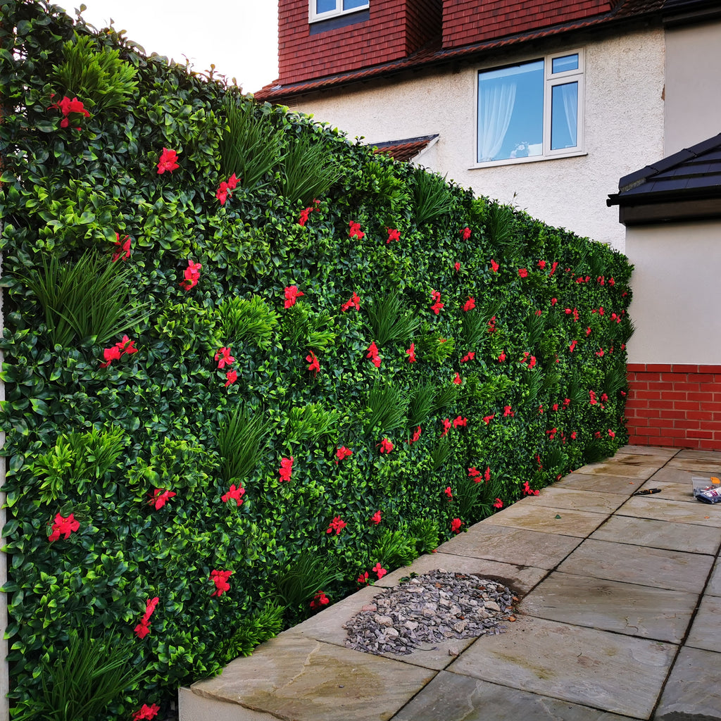 Dull Garden fence makeover with Artificial green wall